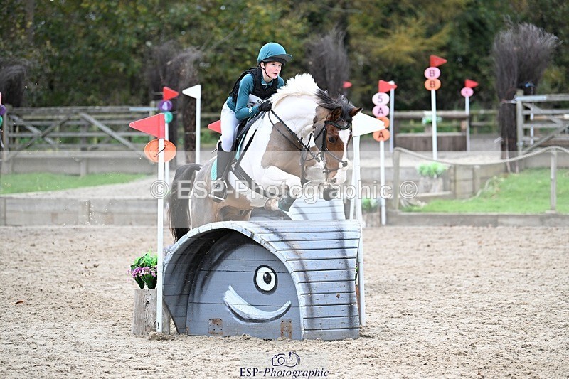 241117-142956-04601 - Cls 3 90-95cm 14.00 to 15.00