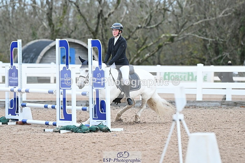 231119A-084622-04229 - Sun Cls 2 British Novice & 80cm Open