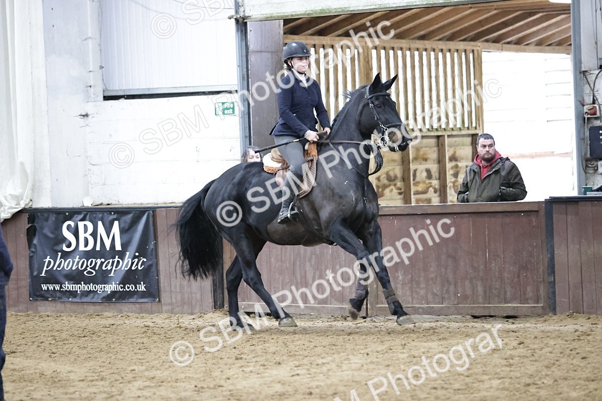 SBM_001327 - Class 4 - Senior Newcomers/ 1.10m Open