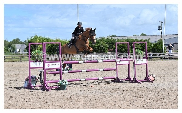 BPP_1092 - CLASS 4 FRI Newcomers/ 1.10m Open