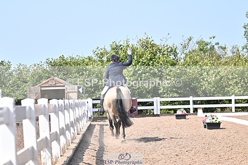 250816-121326-03944 - 082-Sarah.DavisWinston.Classic.Gold