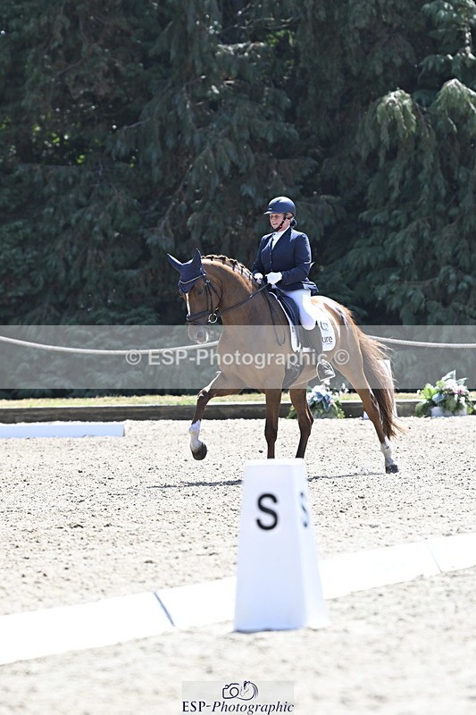 250810A-133636-06707 - 021-Caroline.HuntFancy.That.II