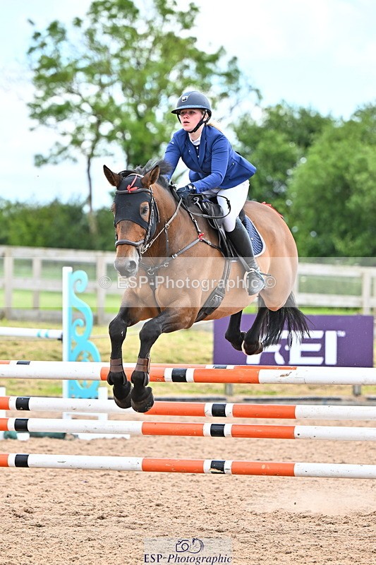 240608A-132857-02562 - Cls 4 Snr Newcomers and 1.10m Open