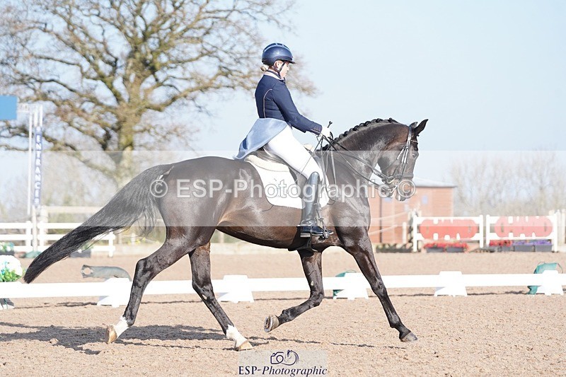 250403-090412-00115 - 003-Abbie.Newbury-Seagry.Firstamour