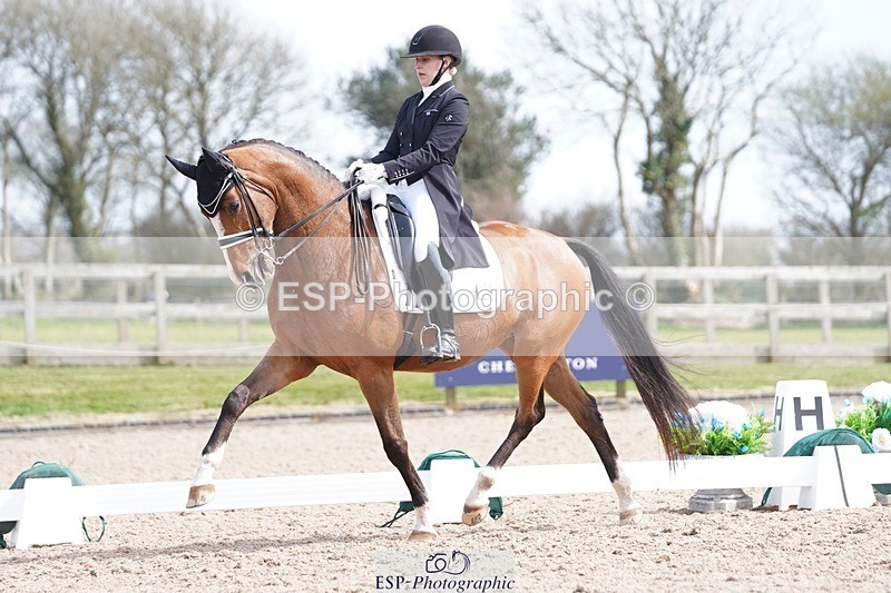 250403-135334-02782 - 029-Charlotte.Dicker-Catherston.Timeless