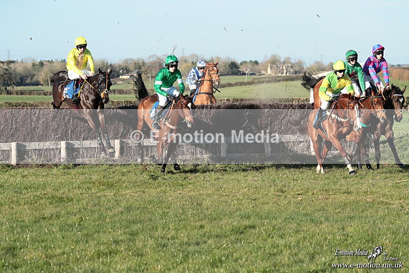 PtP 210326 1246 - VWH Cirencester Races 21/03/26