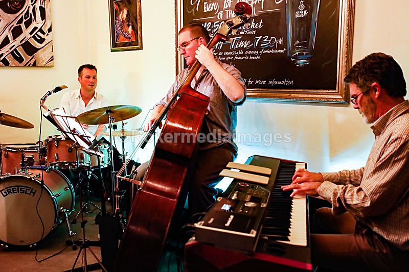  - TOM & SIMON GARDNER PLAY BROTHERS CANDOLI
