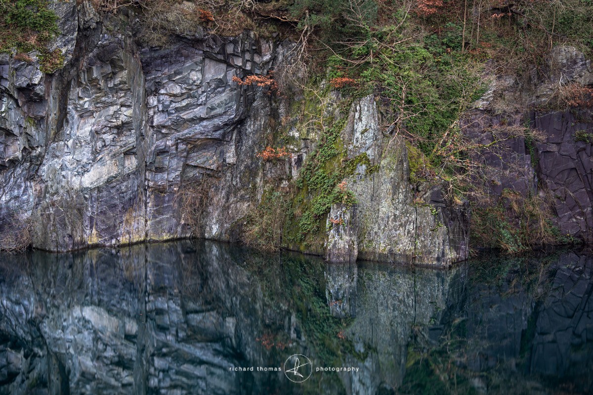 Slate mirror - Repossession