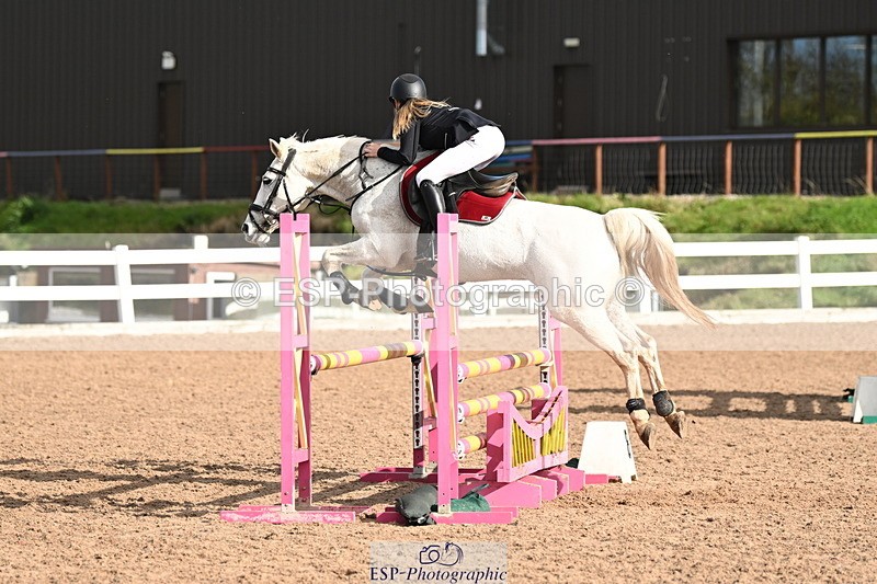 241026A-115508-00830 - SAT Cls 8 Pony Discovery and 90cm Open