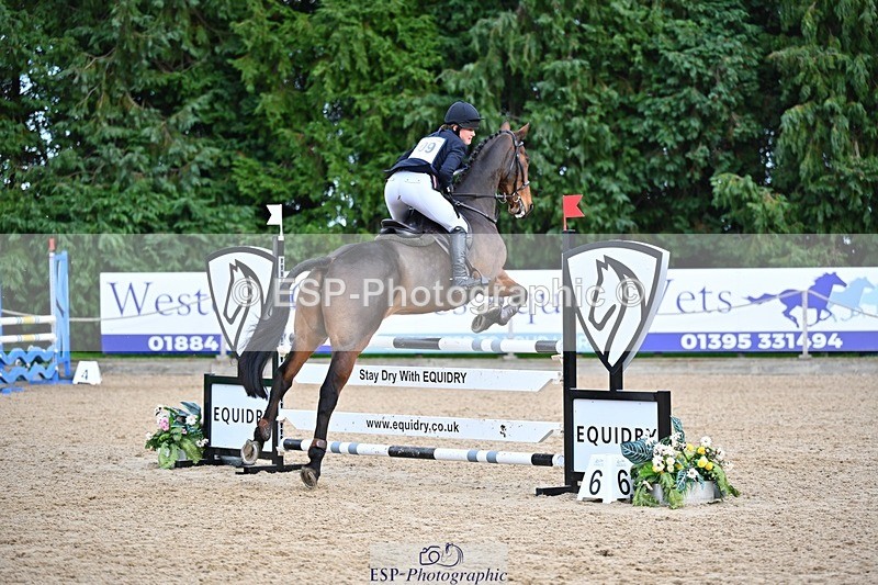 241027-143104-17920 - 509-Tichy.Sanders-SPARHANGER.VELVET