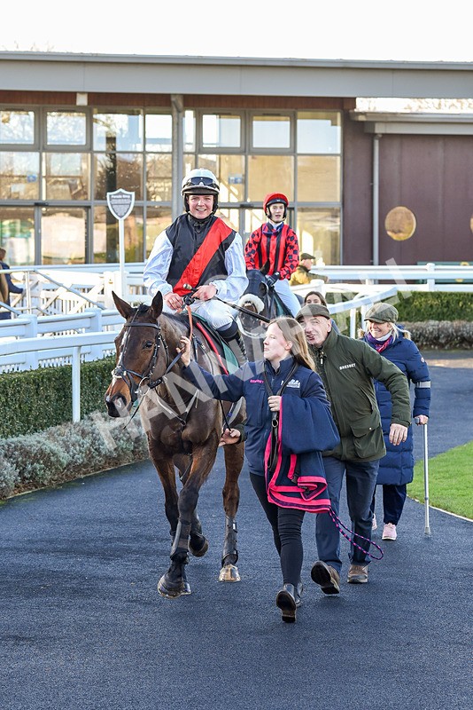 191223-Race 1-Blue Bikini-8802 - Race 1