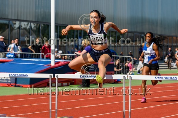 Age25SAT-916395 - Track Female Set One