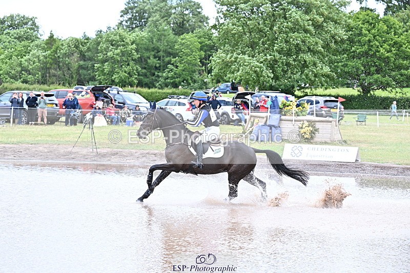 250525A-124751-16104 - D-452-Tiana.Coudray-COEUR.DE.L.ESPRIT.Z