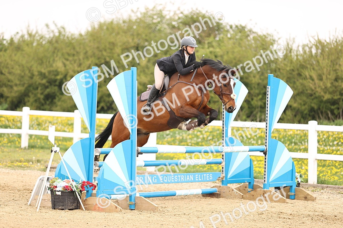 - Class 15 - Senior British novice - 90cm