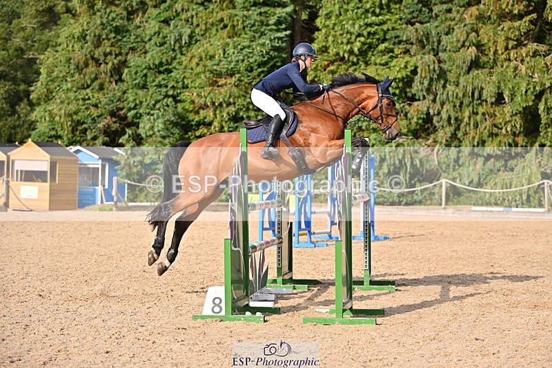 250817A-172718-05225 - Cls 24 Snr Foxhunter