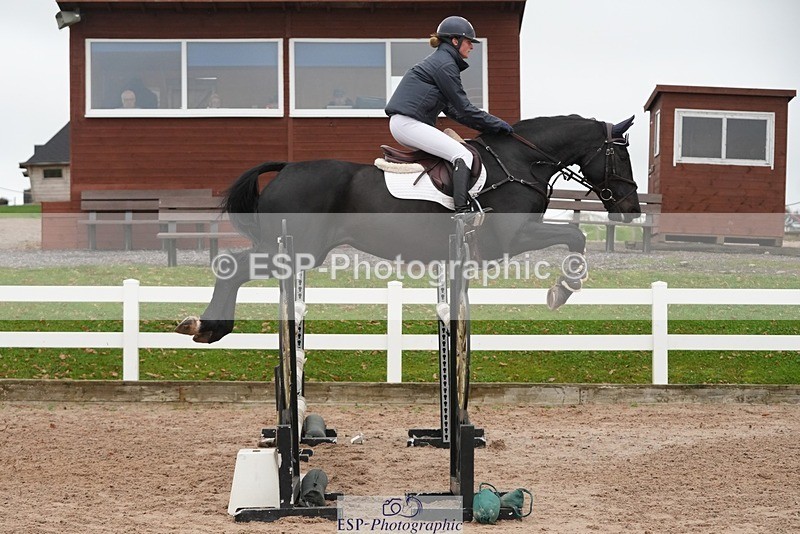 251109-113526-03589 - Cls 20 Newcomers and 1.10m Open