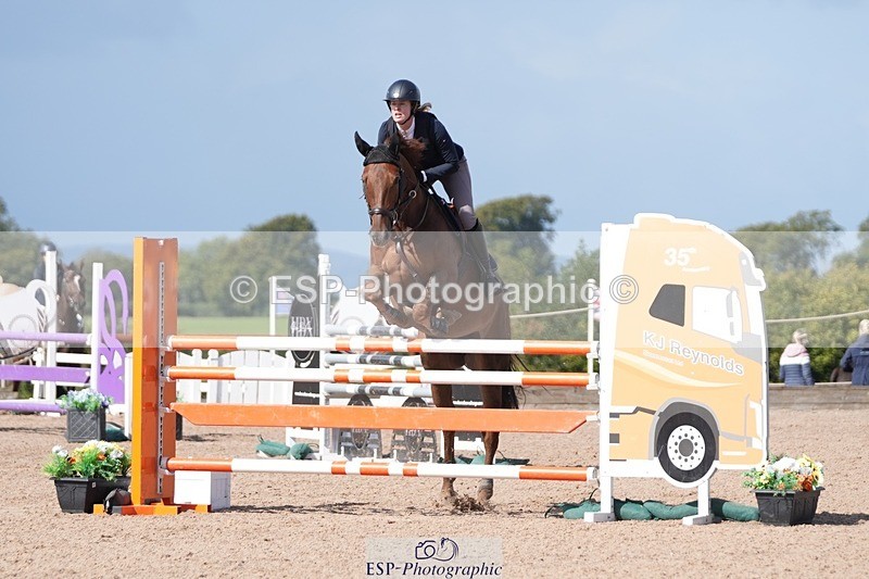 250913-121322-06836 - Cls 15 Snr Foxhunter