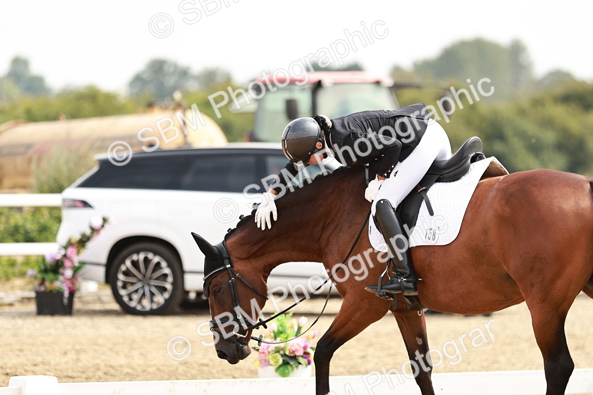 SBM_002666 - Class 6 - Novice 6 Silver - 10.17-11.20