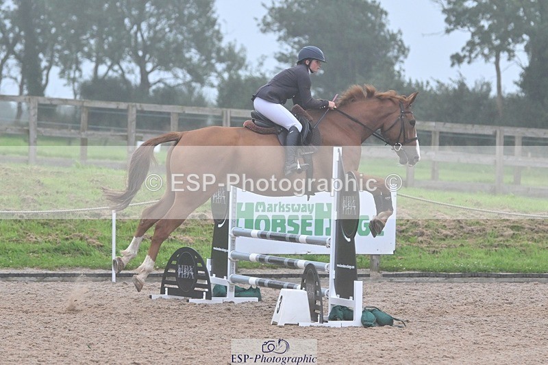 240813-193303-00954 - Classes 7 A&B 90cm