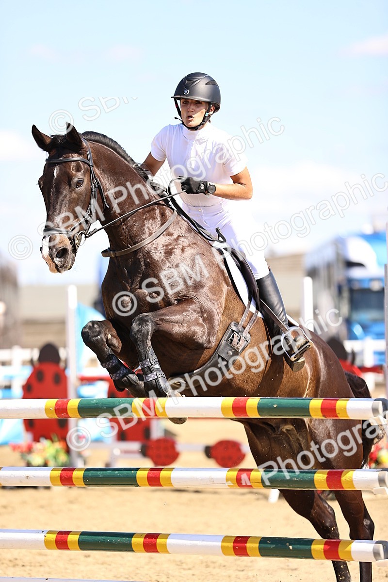 SBM_015458 - Class 16 - Senior foxhunter - 1.20m Open