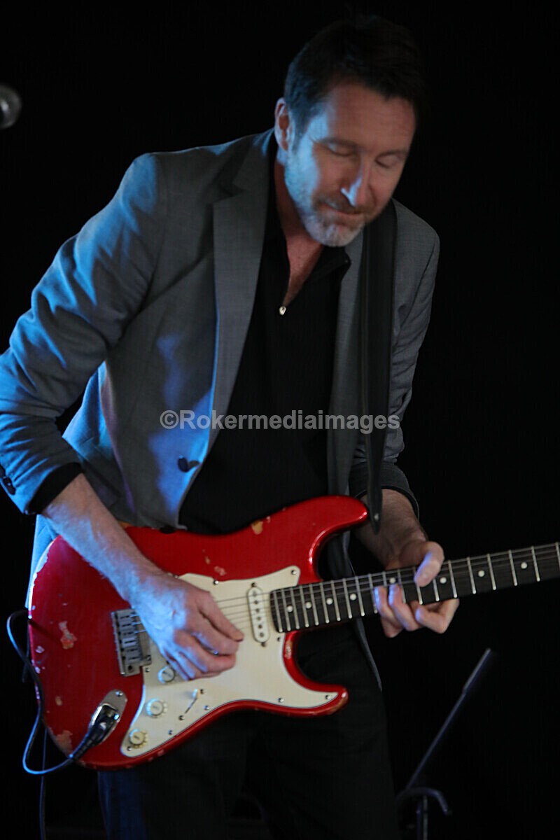 FOLK N BLUES-305 - FOLK and BLUES SEPT 2022