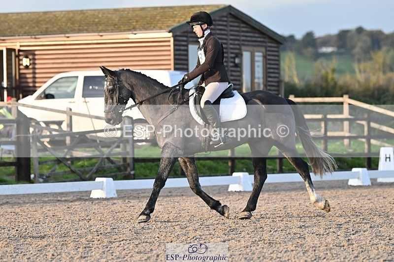 231105-155409-03972 - Cls 4 Novice 24 15.24 to 16.35 break