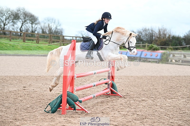 231203A-111028-00747 - Cls 16+17 Club and Schools 80cm