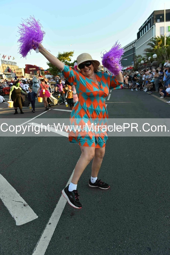 SH4_3675 - Carnival Procession.