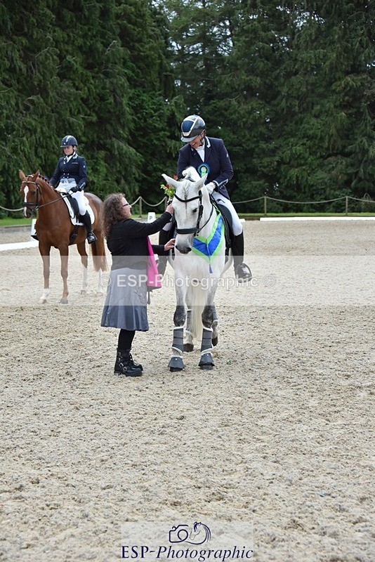 230813-181918-08793 - Medium Silver Presentations