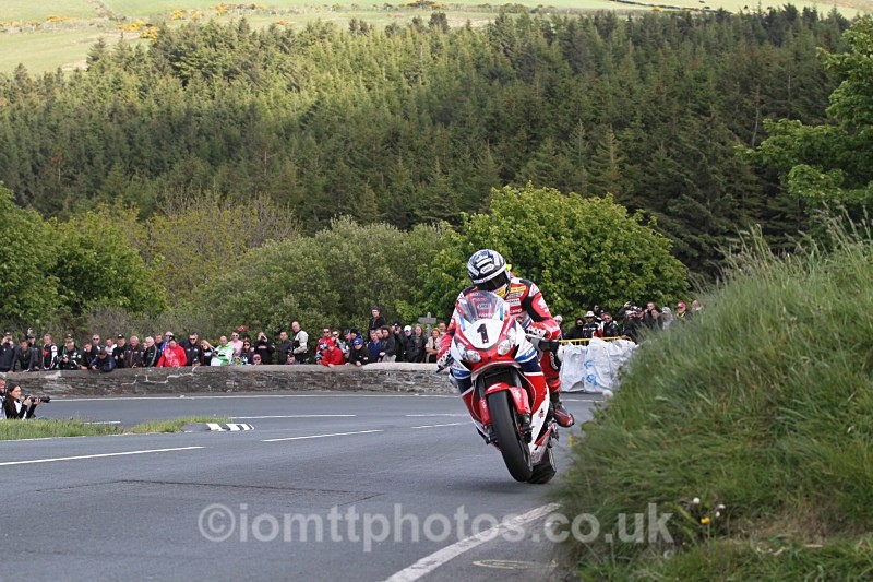 John McGuinness - RST Superbike Race