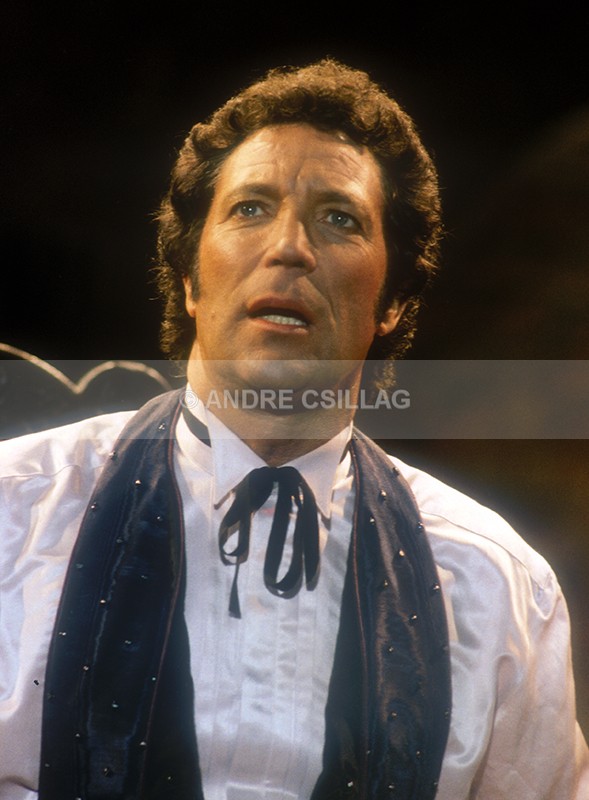 TOM JONES - J..