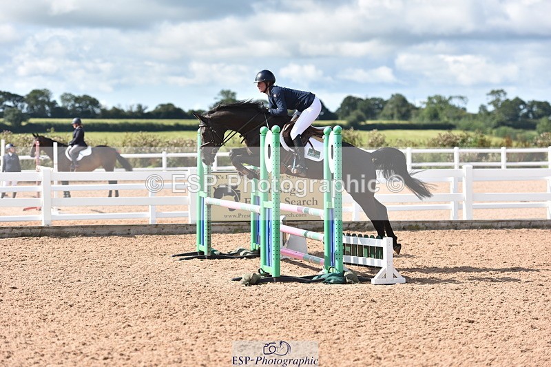 230806A-100814-01163 - Cls 16 Snr British Novice & 90cm Open