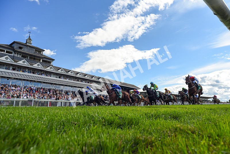 310526-Race 3-Al Hussar-3566 - Race 3 16.45pm Sky Bet Club Handicap