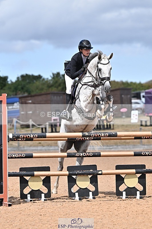 260819-144157-01191 - Cls 6 Foxhunter and 1.20m