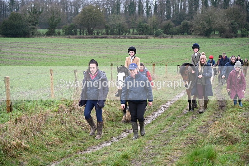 WJ7_9476 - Walk out..