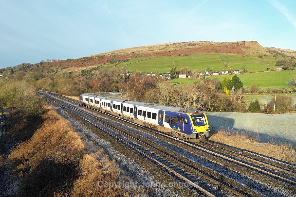 JL - 28.11.24 195108 2S74 08:48 Man Picc - Sheffield, Chinley - Latest shots
