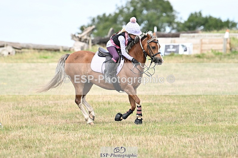 250821B-112340-00292 - Group C - Laraine