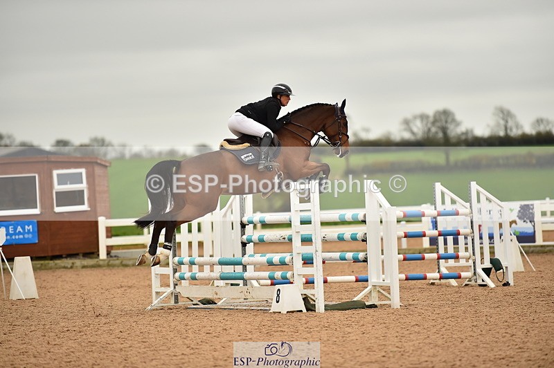 231122A-140000-00565 - Cls 5 Foxhunter & 1.20m Open