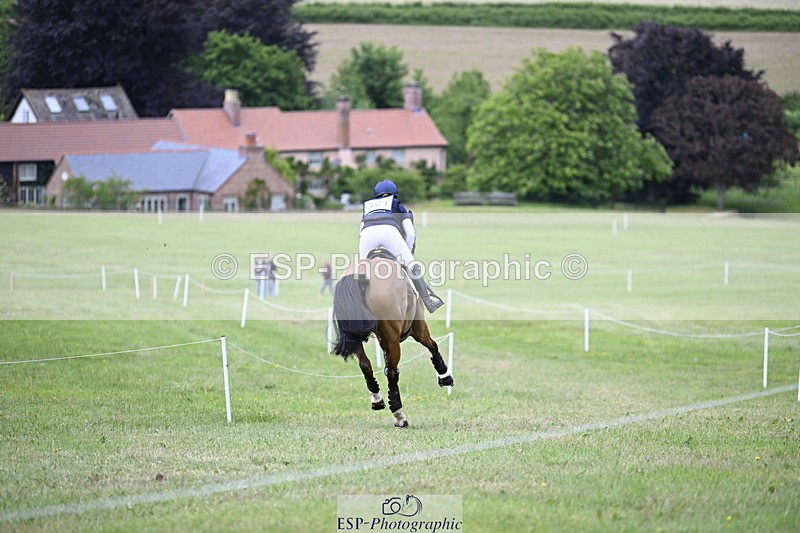 250524A-111655-09131 - B-321-Laura.Collett-BALANCERO