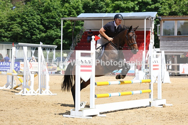 3E7A9758 - Class 8: Senior 80cm