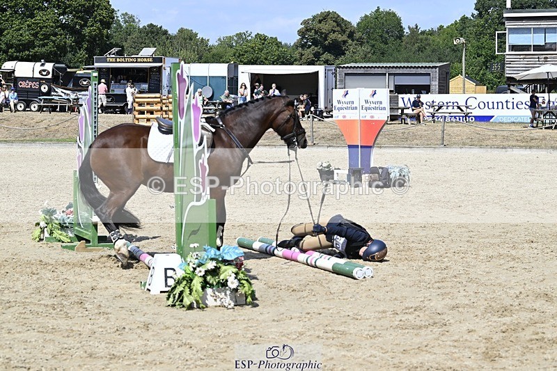 250823A-132159-30421 - PC70 Jump Off