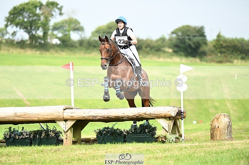 240831A-131338-02816 - 022-Danielle.Burnford-ULTRA.LIGHT