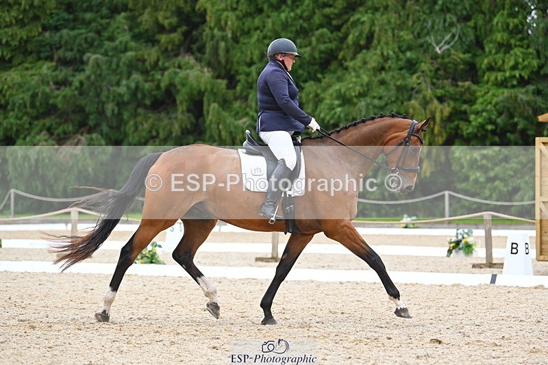 230813-171439-08603 - Cls 14 Medium Silver 16.45 to End