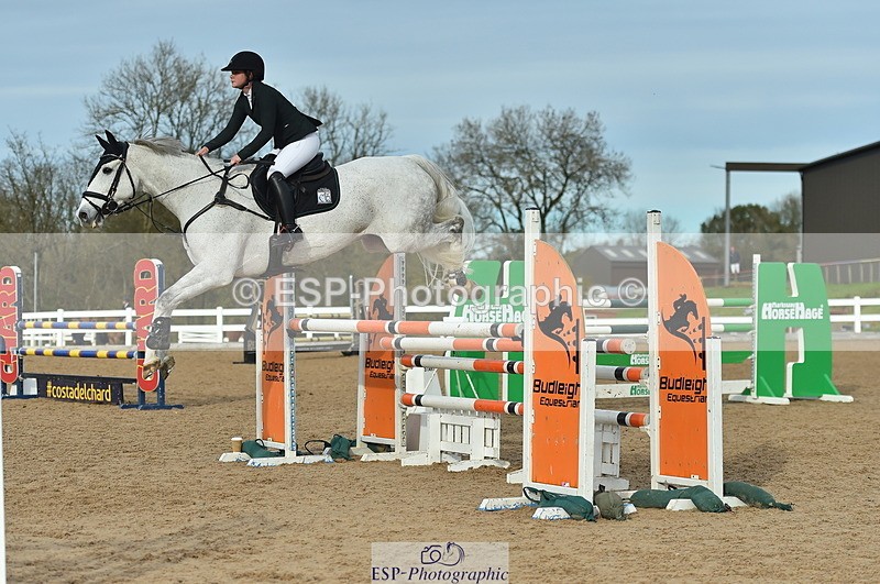 231111A-132150-02116 - Cls 12 Newcomers & 1.10m Open