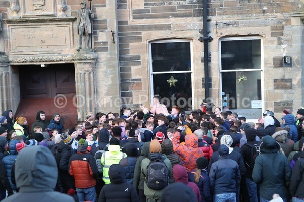 AA076569 - New Years Boys Ba'