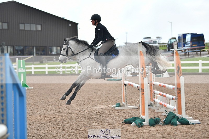 231110A-104556-00125 - Cls 2 British Novice & 90cm Open