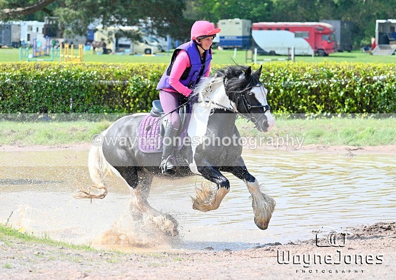 WJ7_7122 - The stables at Tweseldown 27-04-25