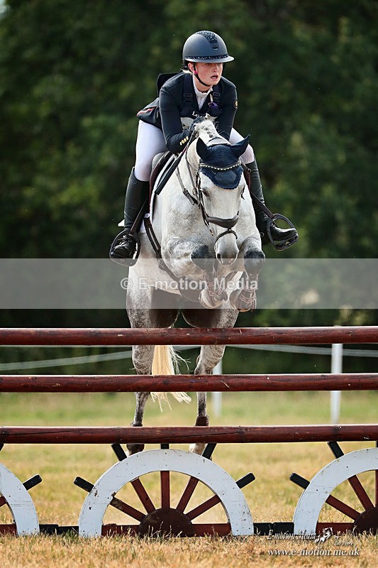 BESJ 290626 3876a - Equestrian