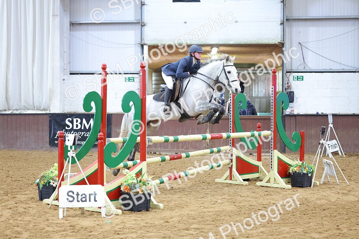 SBM_010022 - Class 21 - Nupafeed Supplements Senior Discovery/ 1m Open - First Round (1.00m)