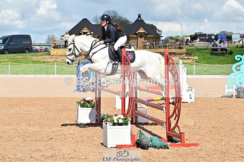 240504A-124943-01645 - Cls 4 Blue Chip Pony Newcomers & 1m Open